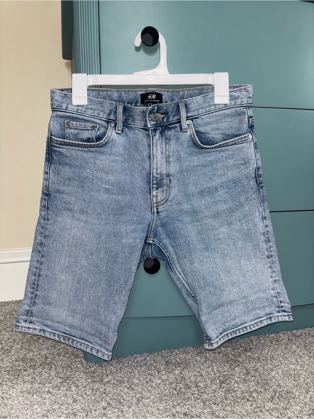 H&M Light Wash Men’s Denim Shorts, Slim Fit Sz. 29